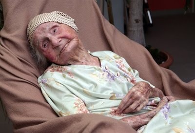 Người sống thọ nhất thế giới qua đời - 1