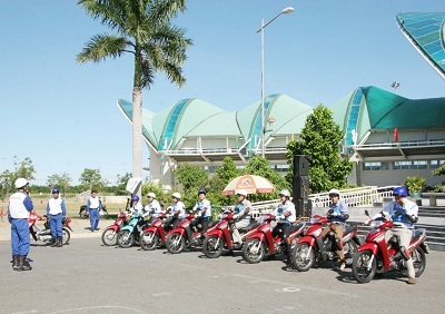 Đẩy mạnh các hoạt động hướng dẫn lái xe an toàn - 2