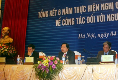 Đẩy mạnh việc dạy và học tiếng Việt cho bà con kiều bào - 1 Đẩy mạnh việc dạy và học tiếng Việt cho bà con kiều bào - 1
