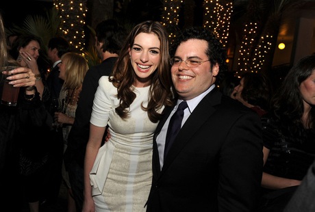 Anne Hathaway quyến rũ trong buổi giới thiệu phim mới - 19 Anne Hathaway quyến rũ trong buổi giới thiệu phim mới - 19