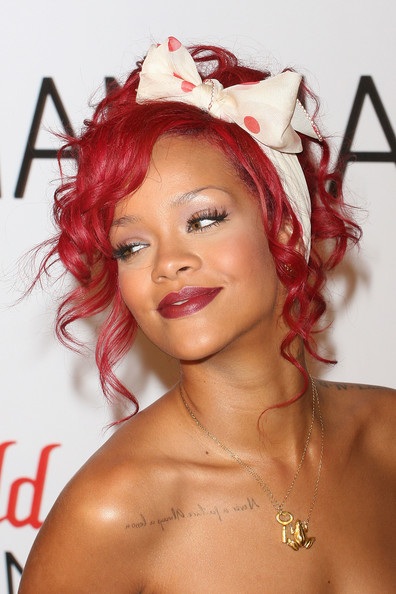 Rihanna thắp đèn Noel tại London - 2 Rihanna thắp đèn Noel tại London - 2