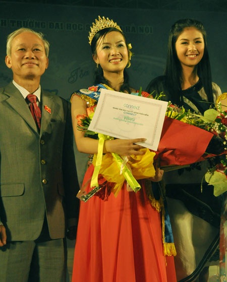 Phùng Ngọc Hà giành ngôi Nữ sinh thanh lịch trường Sư phạm - 20 Phùng Ngọc Hà giành ngôi Nữ sinh thanh lịch trường Sư phạm - 20