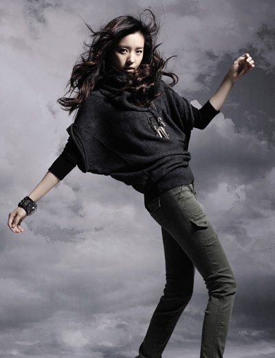 Han Hyo Joo đa phong cách với BST Viki thu/đông 2010 - 12