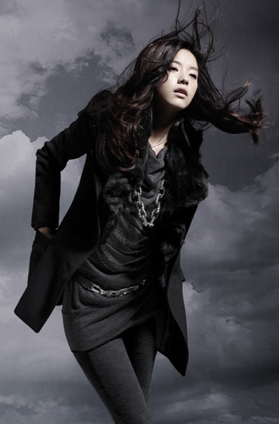 Han Hyo Joo đa phong cách với BST Viki thu/đông 2010 - 15