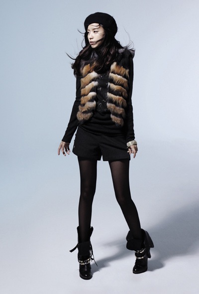 Han Hyo Joo đa phong cách với BST Viki thu/đông 2010 - 20