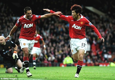 Park Ji-sung tỏa sáng, MU thắng nhọc Wolves - 1