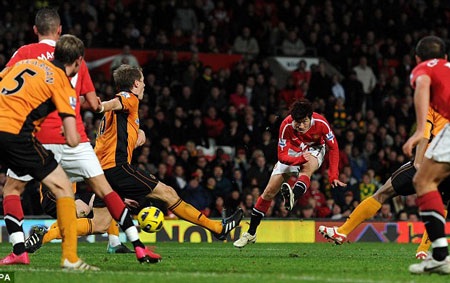 Park Ji-sung tỏa sáng, MU thắng nhọc Wolves - 3
