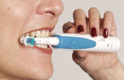 Nguy cơ hỏng men răng do tự làm trắng răng - 1 Nguy cơ hỏng men răng do tự làm trắng răng - 1