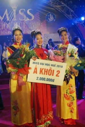 Nữ sinh Y dược đăng quang Hoa khôi ĐH Huế 2010 - 5