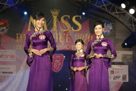 Nữ sinh Y dược đăng quang Hoa khôi ĐH Huế 2010 - 1