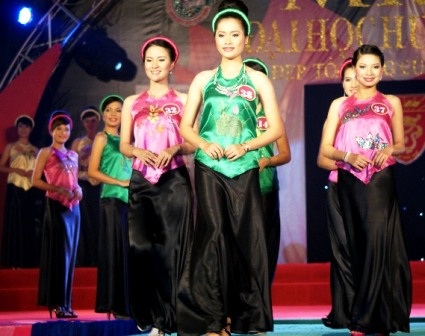 Nữ sinh Y dược đăng quang Hoa khôi ĐH Huế 2010 - 2