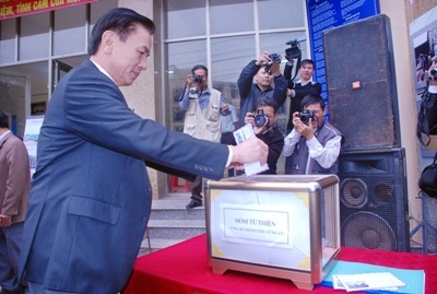 Hà Tĩnh: Tổ chức triển lãm ảnh “Hà Tĩnh trong cơn lũ dữ” - 4