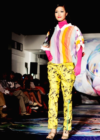 Hoa hậu Thùy Dung biến hóa trên sàn catwalk - 3 Hoa hậu Thùy Dung biến hóa trên sàn catwalk - 3