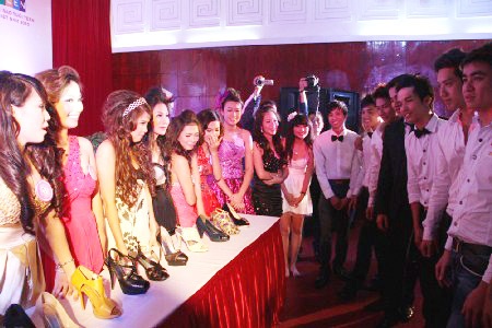 Những cô gái xinh đẹp Miss Teen cùng khiêu vũ - 14 Những cô gái xinh đẹp Miss Teen cùng khiêu vũ - 14