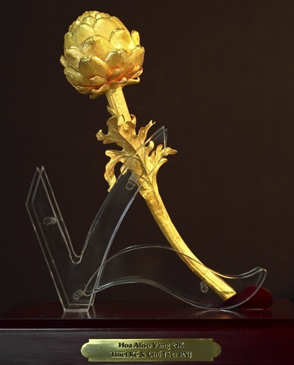 Cặp hoa bằng vàng đạt kỷ lục Việt Nam - 1 Cặp hoa bằng vàng đạt kỷ lục Việt Nam - 1