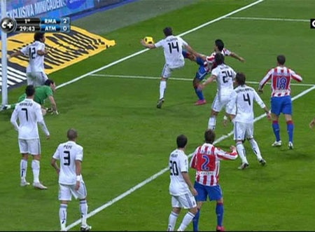 Derby thủ đô, trọng tài và những quả penalty - 3