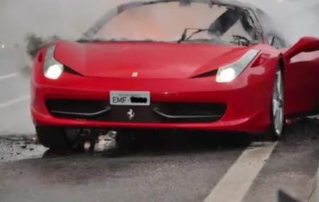Thêm một vụ cháy xe Ferrari 458 Italia - 9 Thêm một vụ cháy xe Ferrari 458 Italia - 9