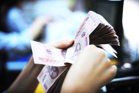 Lãi suất VND liên ngân hàng lên mức 13,5% - 1