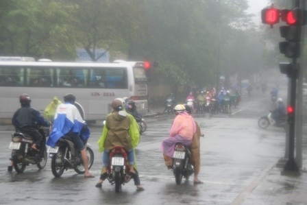 Chùm ảnh: Trắng xóa mưa Huế đầu đông - 8