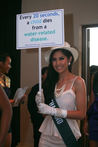 Người đẹp Hoa hậu trái đất kêu gọi bảo vệ nguồn nước - 14