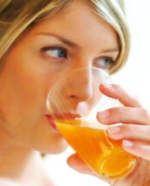 Nước cam làm tăng nguy cơ gout ở nữ giới - 1 Nước cam làm tăng nguy cơ gout ở nữ giới - 1