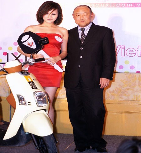 Miss Teen rạng rỡ trong đêm trao giải Top 20 Miss Cuxi - 6 Miss Teen rạng rỡ trong đêm trao giải Top 20 Miss Cuxi - 6