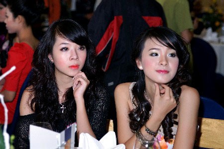 Miss Teen rạng rỡ trong đêm trao giải Top 20 Miss Cuxi - 2 Miss Teen rạng rỡ trong đêm trao giải Top 20 Miss Cuxi - 2