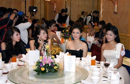 Miss Teen rạng rỡ trong đêm trao giải Top 20 Miss Cuxi - 3 Miss Teen rạng rỡ trong đêm trao giải Top 20 Miss Cuxi - 3
