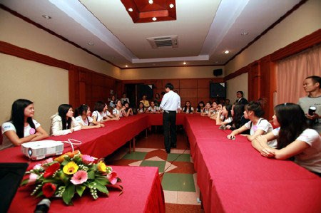 Miss Teen sôi động với ngày “định hướng tương lai” - 1 Miss Teen sôi động với ngày “định hướng tương lai” - 1