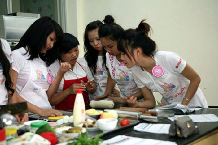 Miss Teen sôi động với ngày “định hướng tương lai” - 14 Miss Teen sôi động với ngày “định hướng tương lai” - 14