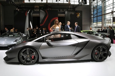 Lamborghini sản xuất siêu xe giá hơn 3 triệu USD? - 7