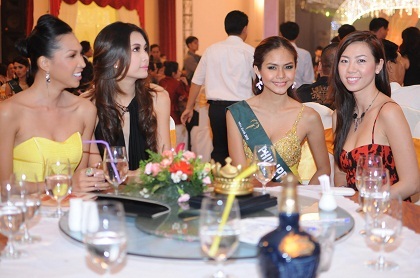 74 tỷ đồng cho đêm “Hoa hậu Trái đất và Doanh nhân hướng về miền Trung” - 7