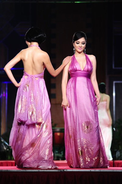 Những “búi tóc” quyến rũ trong “dạ hội từ thiện Viên” - 11 Những “búi tóc” quyến rũ trong “dạ hội từ thiện Viên” - 11