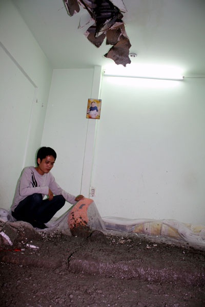 Ba mẹ con suýt bị bê tông tươi chôn sống - 3