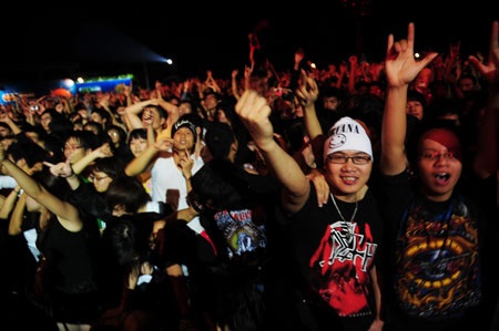 Teen Hà thành lại cuồng nhiệt với “bão” rock - 1 Teen Hà thành lại cuồng nhiệt với “bão” rock - 1