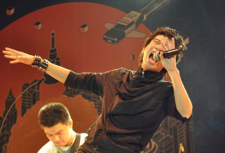 Teen Hà thành lại cuồng nhiệt với “bão” rock - 7 Teen Hà thành lại cuồng nhiệt với “bão” rock - 7