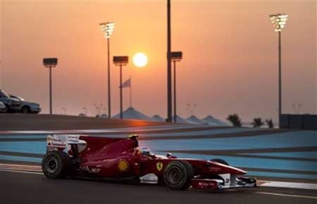 Qua mặt Alonso, Vettel đăng quang F1 2010 - 3