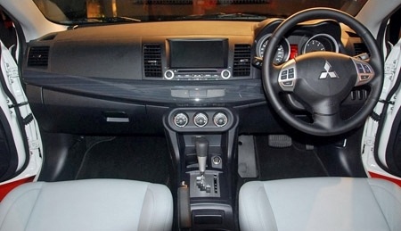 Inspira - Phiên bản mới của Mitsubishi Lancer - 5