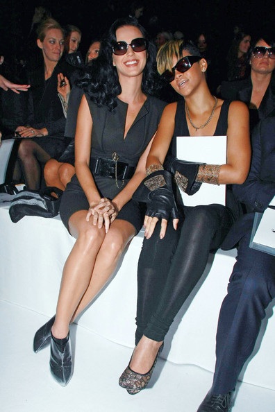 Rihanna chi 50.000 đô cho tuần trăng mật của Katy Perry - 2 Rihanna chi 50.000 đô cho tuần trăng mật của Katy Perry - 2