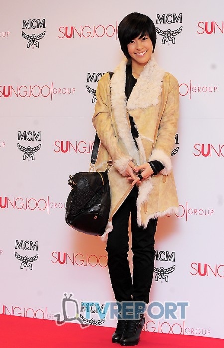 "Sao" Hàn nô nức dự show thời trang của NTK nổi tiếng - 5 "Sao" Hàn nô nức dự show thời trang của NTK nổi tiếng - 5