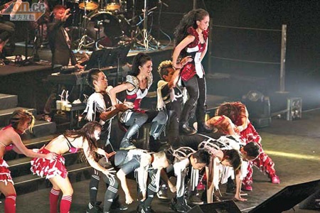 Chung Hân Đồng, Thái Trác Nghiên khóc trong đêm tái ngộ - 3 Chung Hân Đồng, Thái Trác Nghiên khóc trong đêm tái ngộ - 3