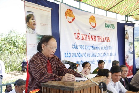 Cầu Pô Kô: Vạn tấm lòng đã nối lại đôi bờ vui - 4 Cầu Pô Kô: Vạn tấm lòng đã nối lại đôi bờ vui - 4