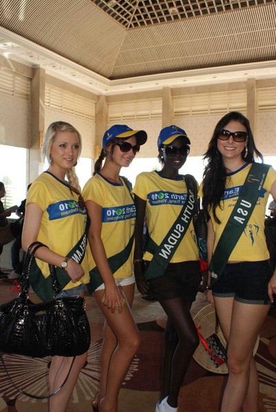 Thí sinh Hoa hậu trái đất tham gia hoạt động môi trường - 10