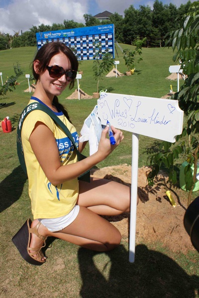 Thí sinh Hoa hậu trái đất tham gia hoạt động môi trường - 18