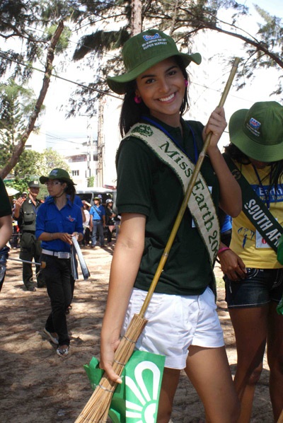 Thí sinh Hoa hậu trái đất tham gia hoạt động môi trường - 26