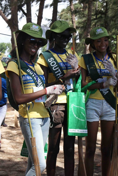 Thí sinh Hoa hậu trái đất tham gia hoạt động môi trường - 27