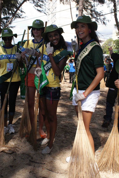 Thí sinh Hoa hậu trái đất tham gia hoạt động môi trường - 28