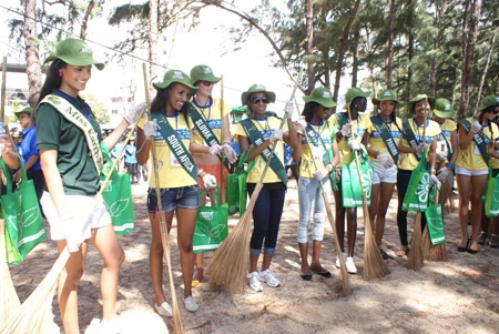 Thí sinh Hoa hậu trái đất tham gia hoạt động môi trường - 29