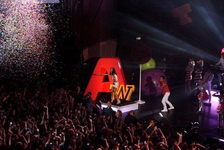 Katy Perry; Taylor Swift đọ dáng tại lễ trao giải Teen Awards - 21 Katy Perry; Taylor Swift đọ dáng tại lễ trao giải Teen Awards - 21