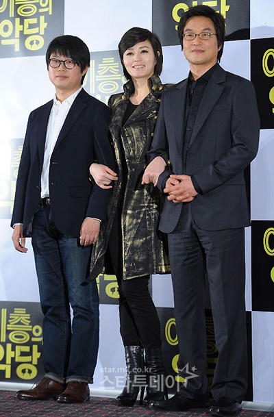 Kim Hye Soo rạng ngời trong buổi ra mắt phim mới - 4 Kim Hye Soo rạng ngời trong buổi ra mắt phim mới - 4